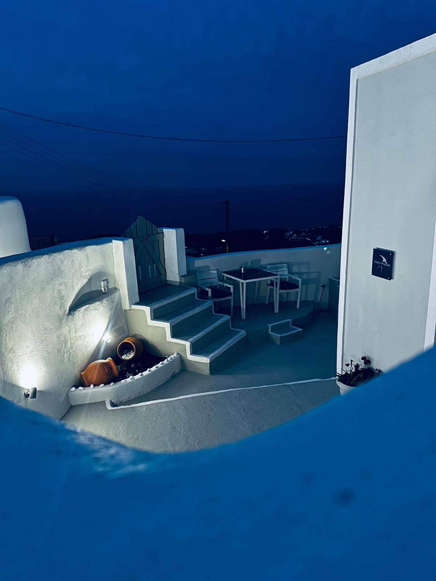 White Swallow Suite Santorini Vourvoúlos Exterior foto